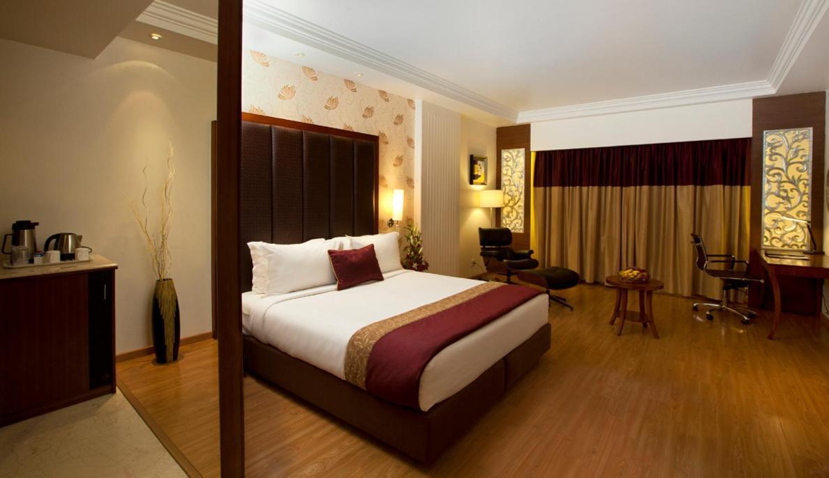 Hotel The The Grand Magrath Bangalore Exteriör bild