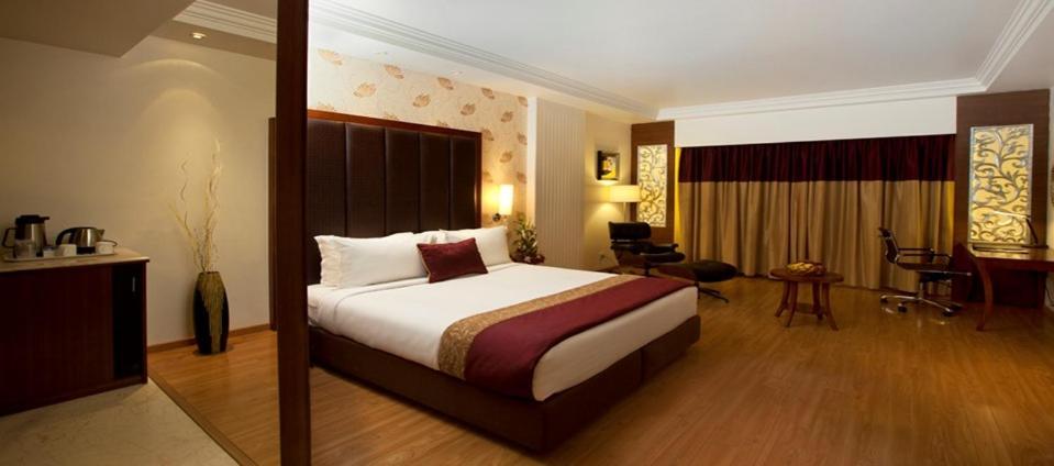 Hotel The The Grand Magrath Bangalore Exteriör bild